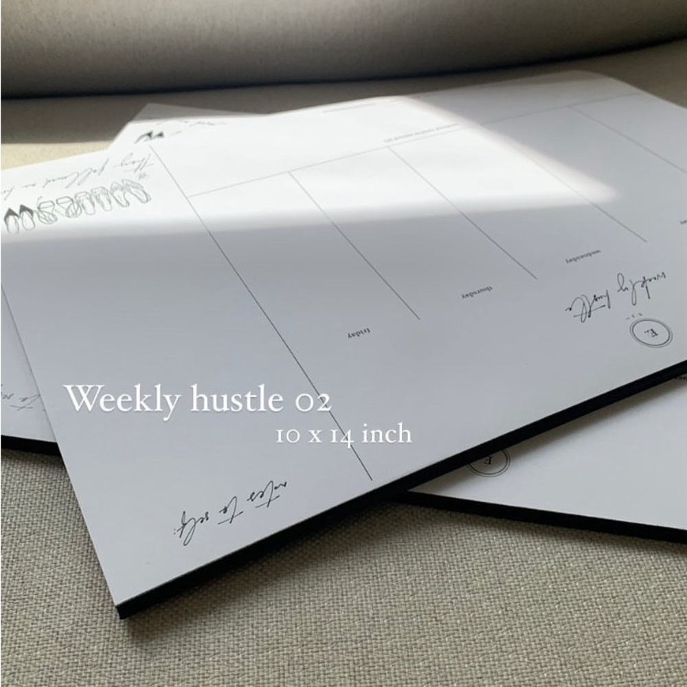 Weekly hustle Planner | white with black binding